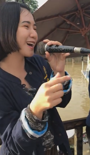 抖音泰国唱歌美女原版视频在线观看地址分享