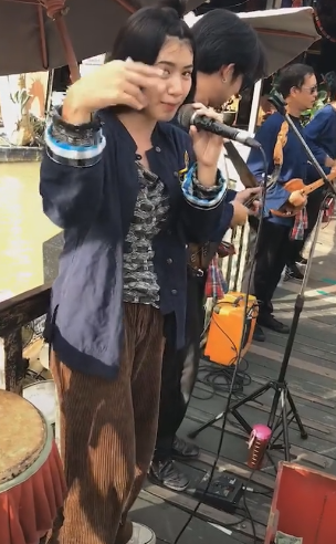 抖音泰国唱歌美女原版视频在线观看地址分享